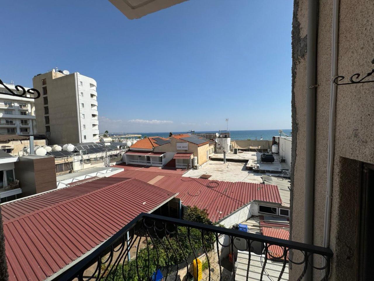 It Can'T Be More Central Larnaca Luaran gambar